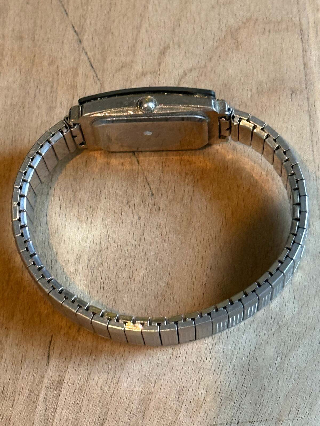 Vintage Xanadu Rectangular Quartz Watch – Rhinestone Dial Stretch Band