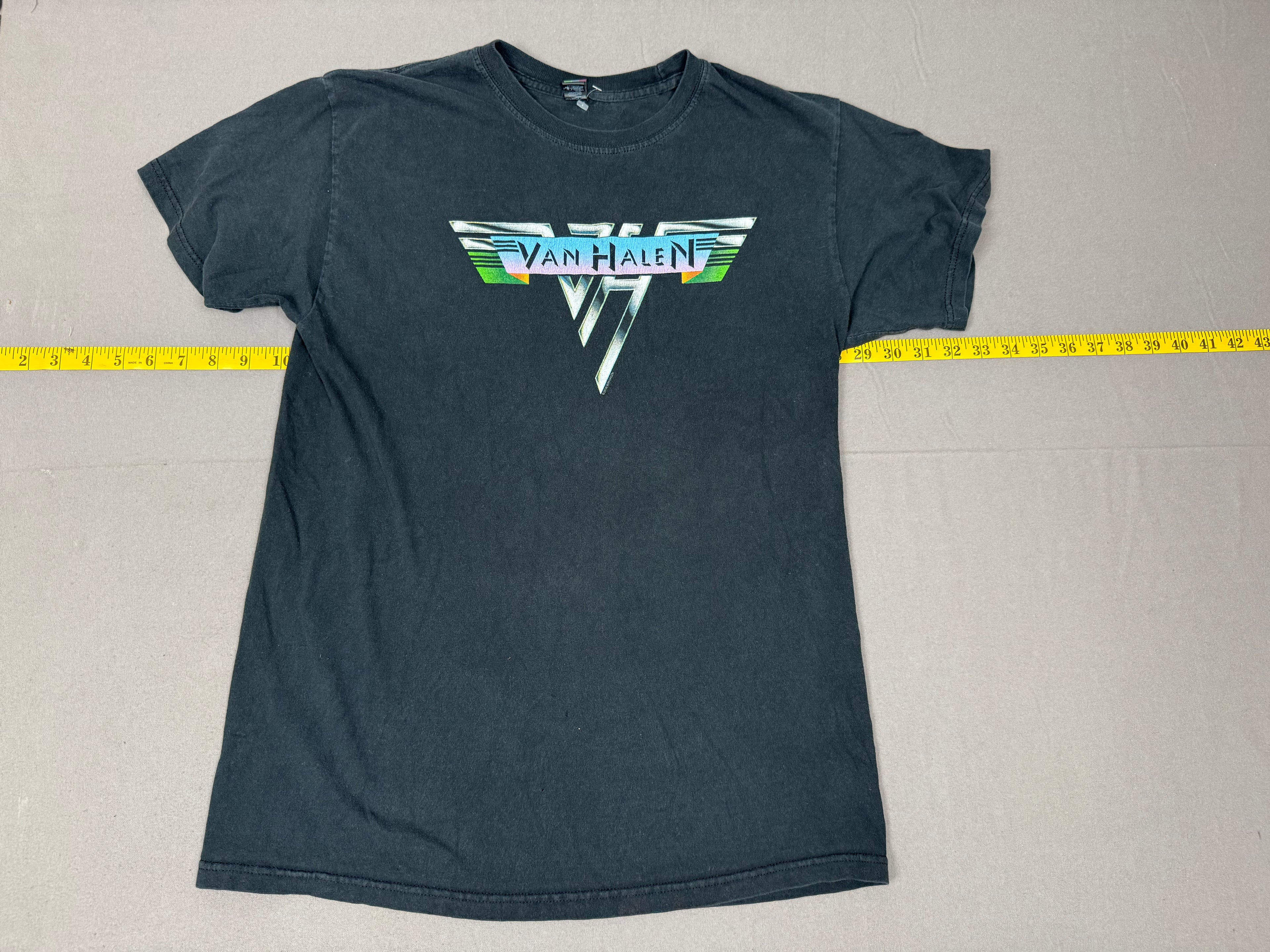 M&O Gold – Artist: Van Halen – Van Halen Graphic Band T-Shirt – Size: Medium