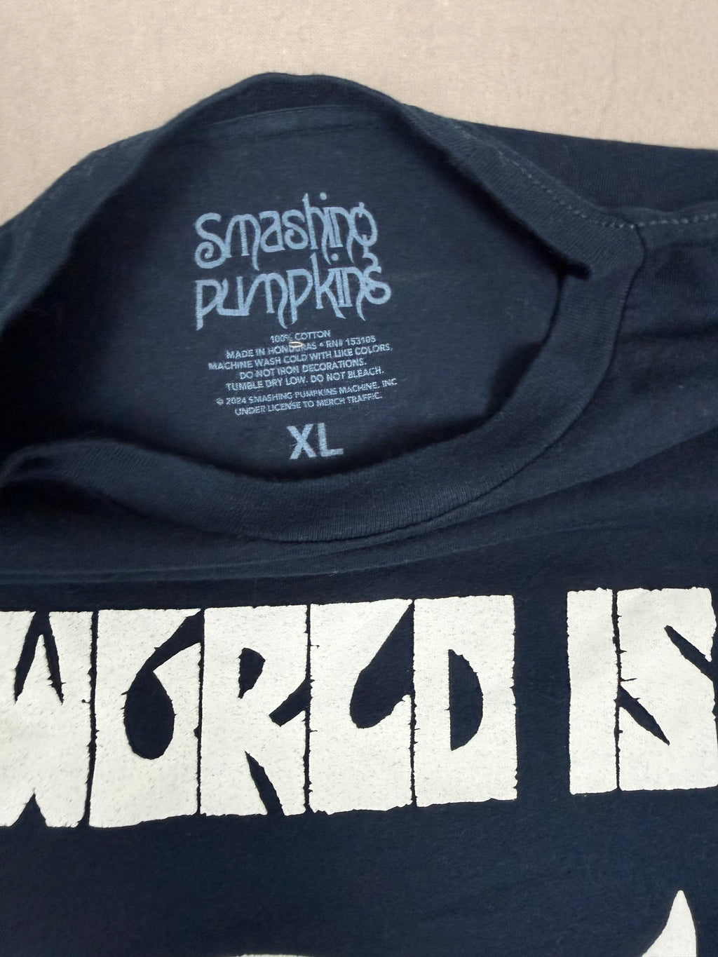 The World Is A Vampire Smashing Pumpkins T-shirt
