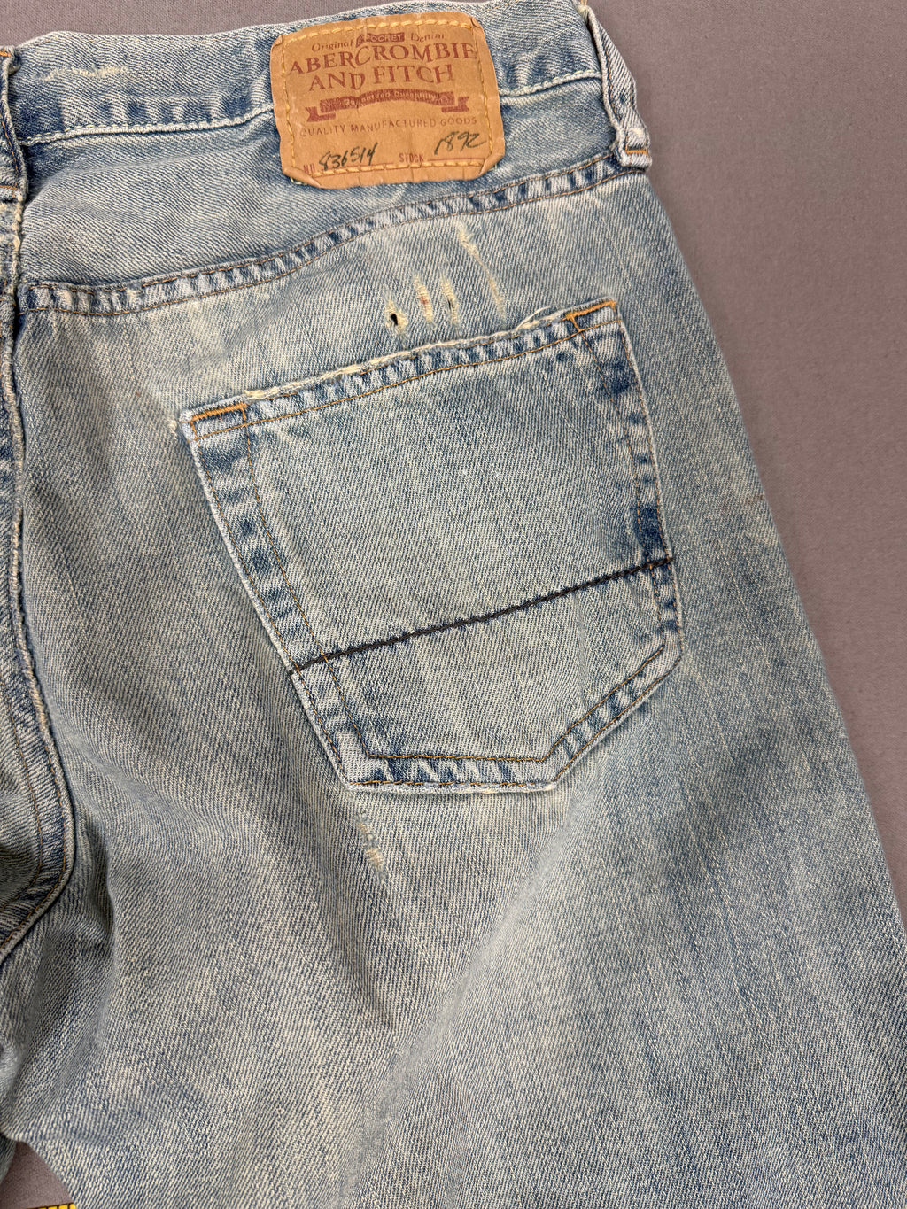 Vintage Abercrombie & Fitch low-rise bootcut jeans in classic blue denim 30X30