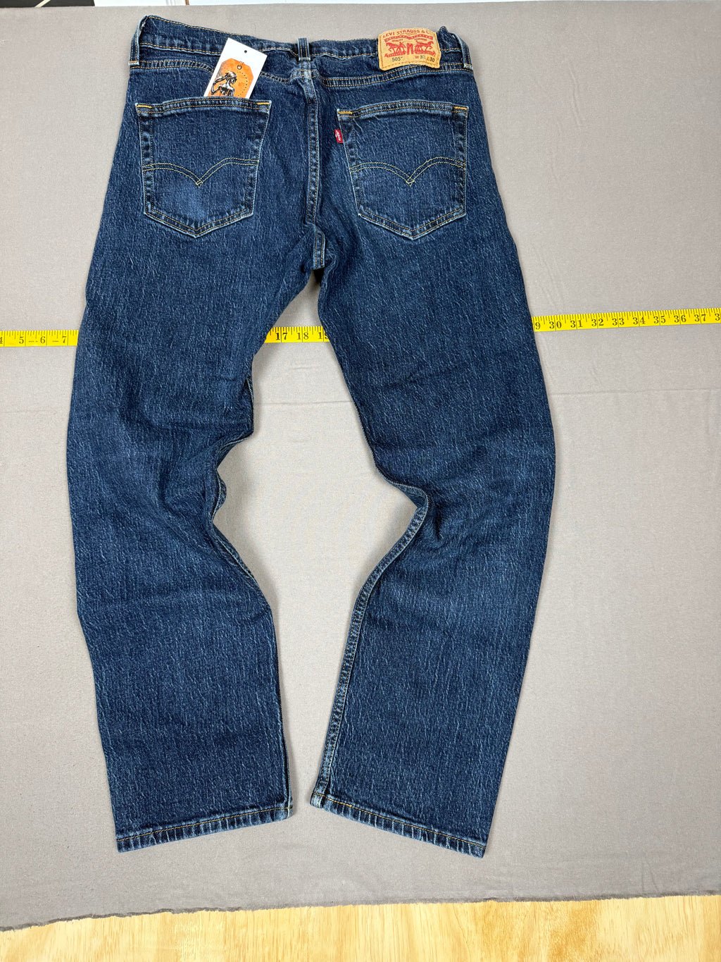 Levi’s – Model: 505 – Regular Straight-Leg Jeans – Size: 32 × 30