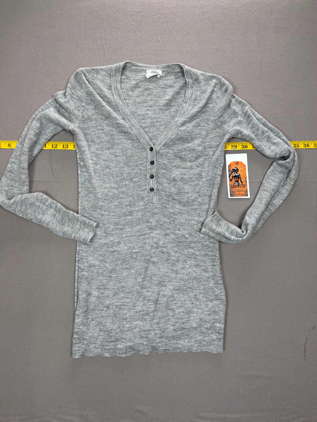 Wallace – Heather Gray V-Neck Thermal-Knit Sweater – Size: Small – Color: Heather Gray
