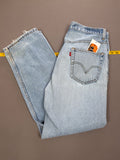 Vintage Levi’s 550 Relaxed Fit Light Wash Distressed Jeans