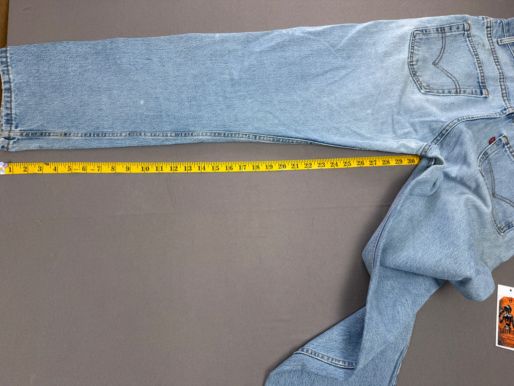 Vintage Levi’s 505 Light Wash Denim Jeans Made in Canada