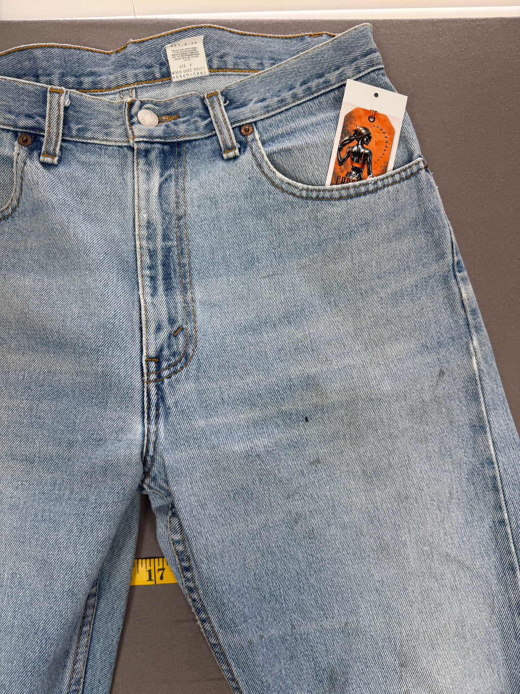 Vintage Levi’s 505 Light Wash Denim Jeans Made in Canada
