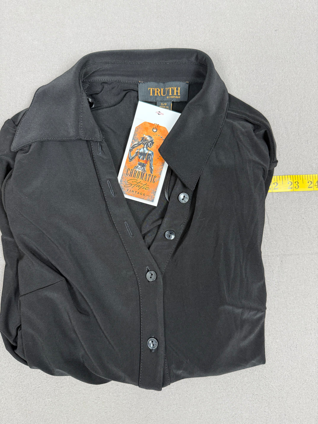 Truth Long-Sleeve Button-Up Shirt small