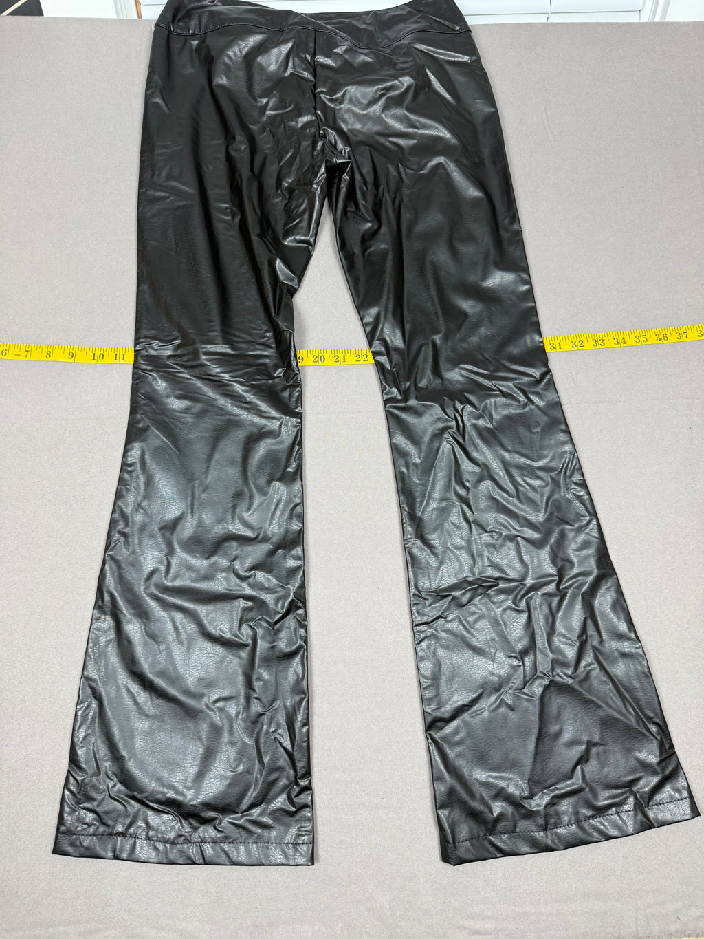Y2K SUPI STROLL Black Faux Leather Belted Flare Pants – Early 2000s