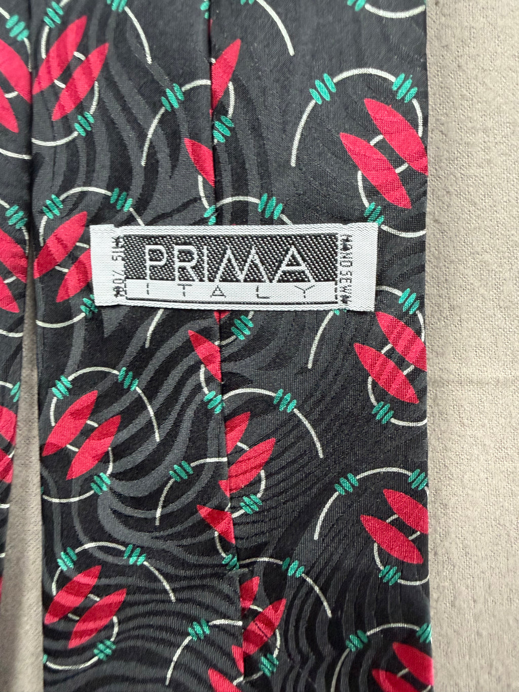 Vintage Prima Italy Black & Red Necktie – 100% Polyester