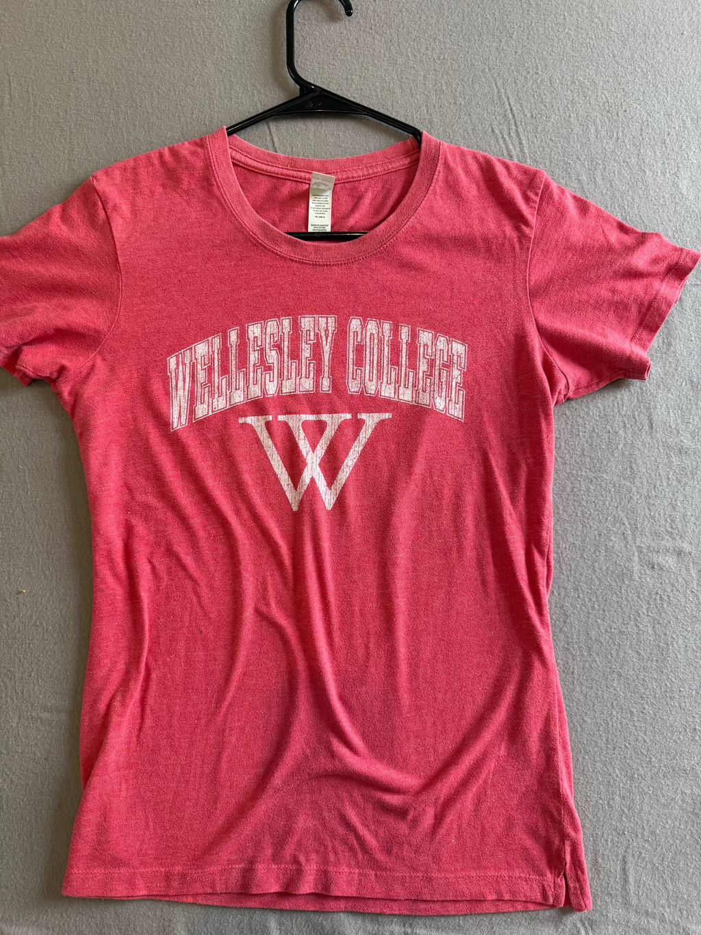 Wellesley College Distressed Red Graphic Tee – Women’s Medium