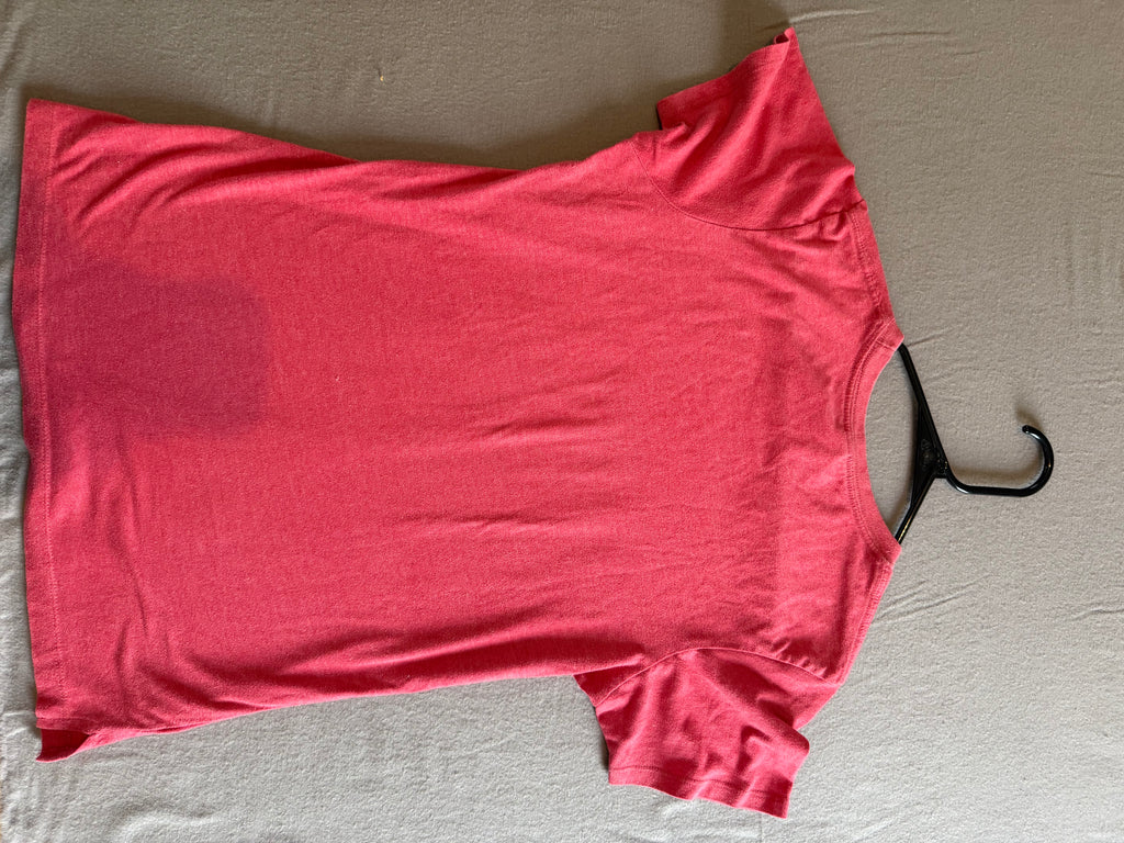 Wellesley College Distressed Red Graphic Tee – Women’s Medium