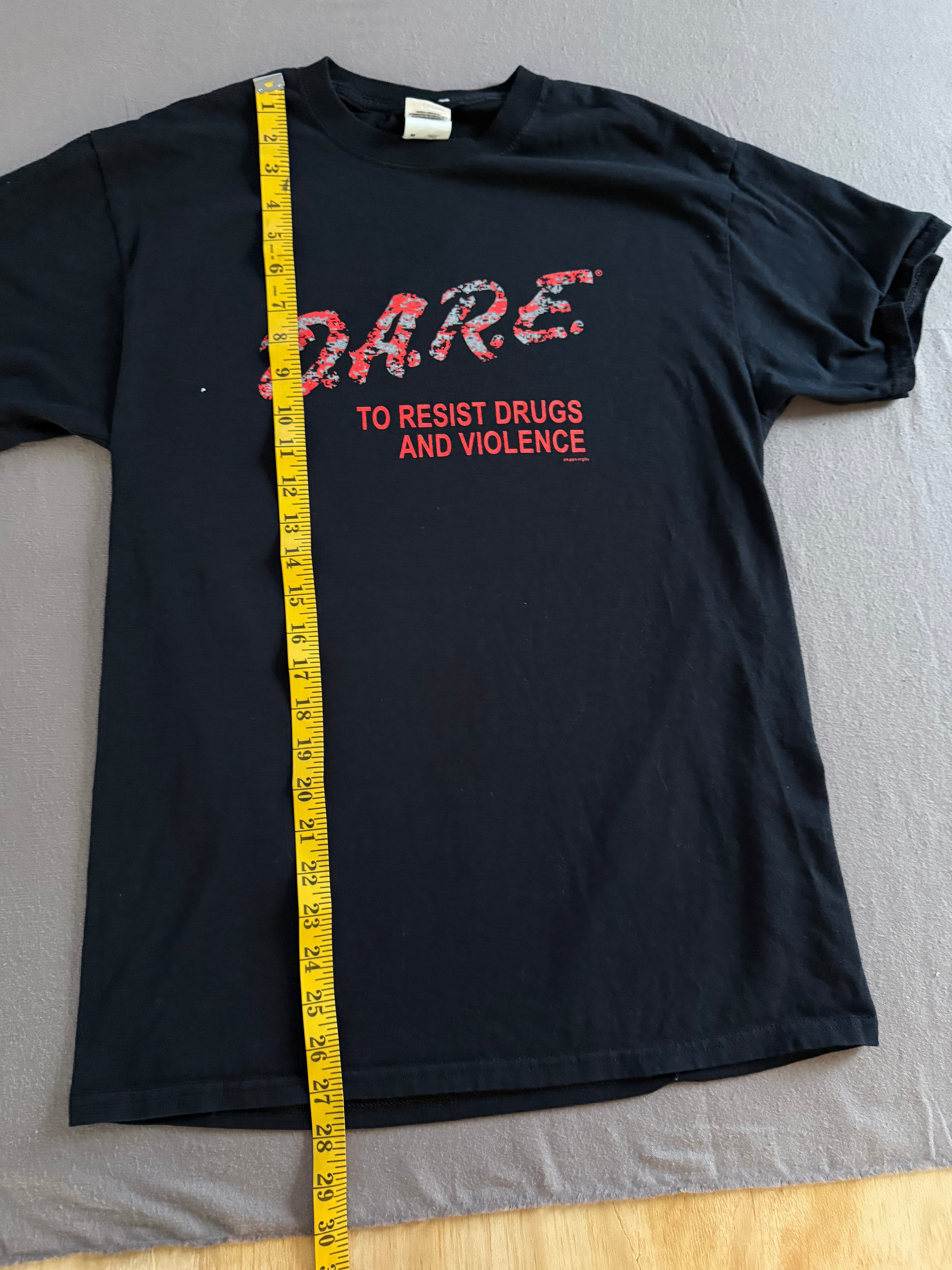 Vintage D.A.R.E. “To Resist Drugs and Violence” Black Graphic Tee – Medium