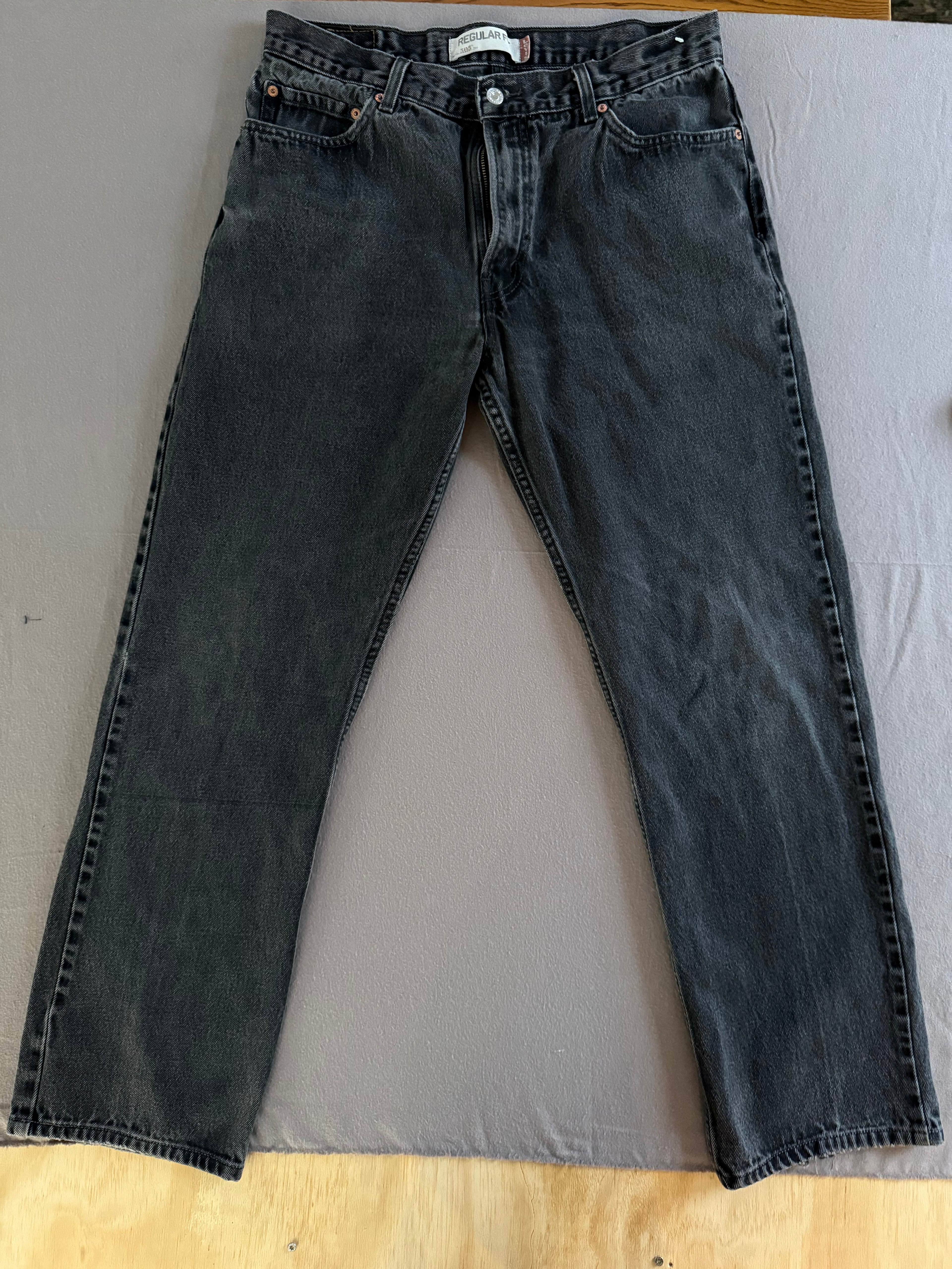 Levi’s 505 Black Washed Straight Leg Jeans – W36 L34