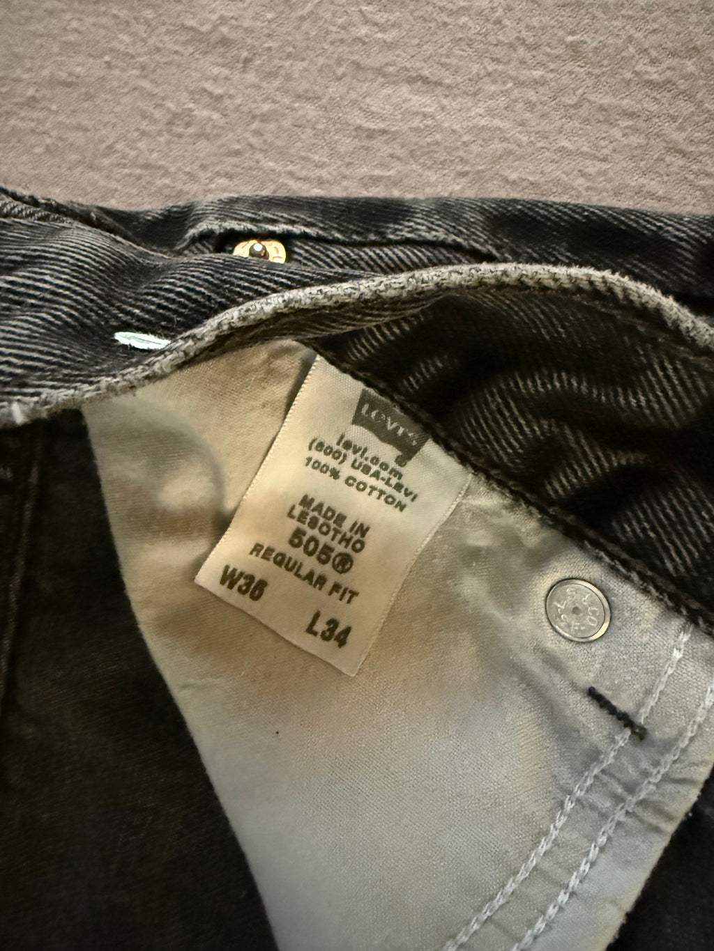 Levi’s 505 Black Washed Straight Leg Jeans – W36 L34