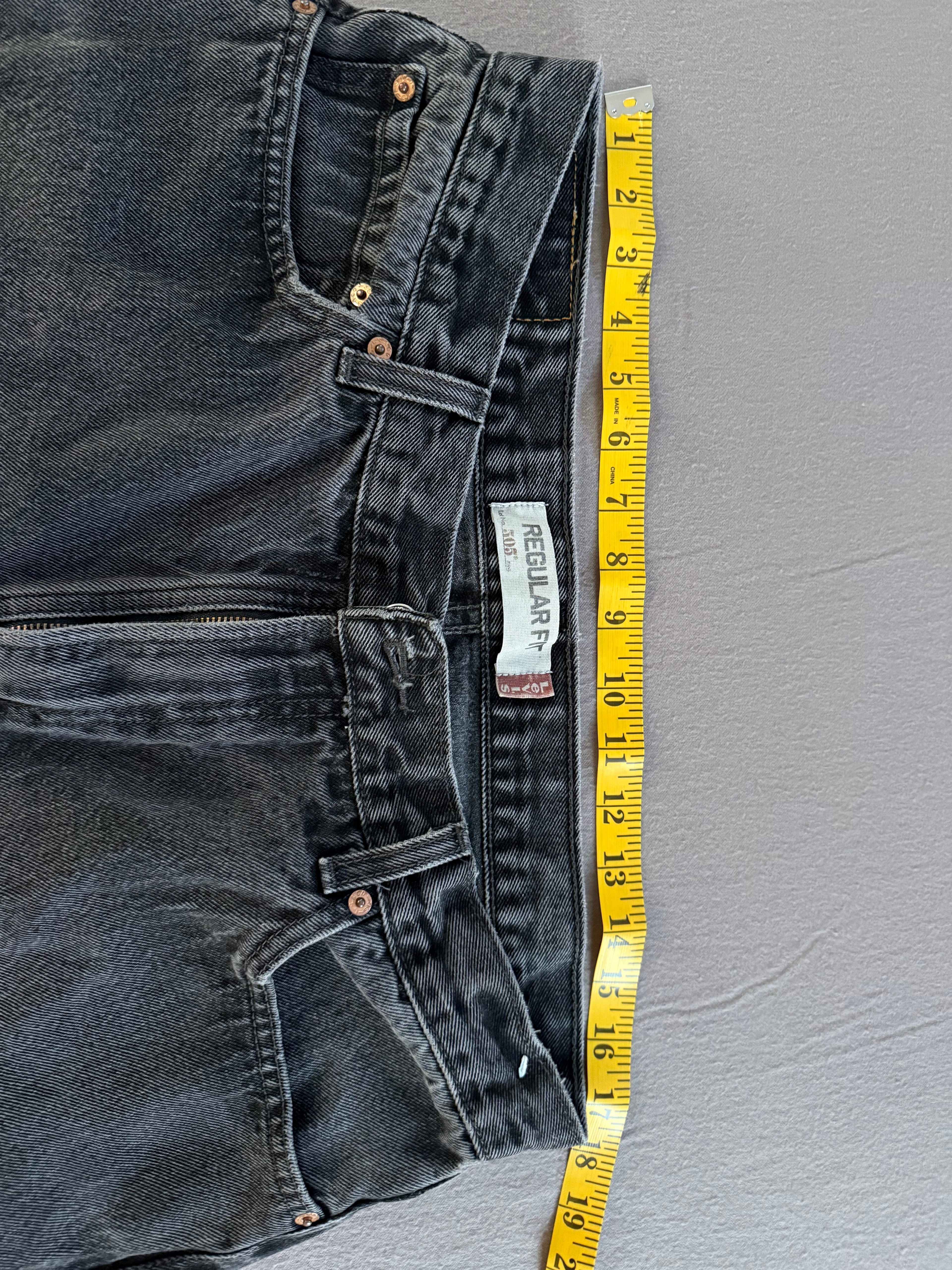 Levi’s 505 Black Washed Straight Leg Jeans – W36 L34