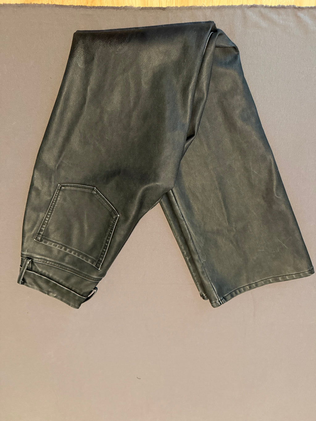Good American Black Faux Leather Flare Pants Jeans Size 2 / 26 High Rise