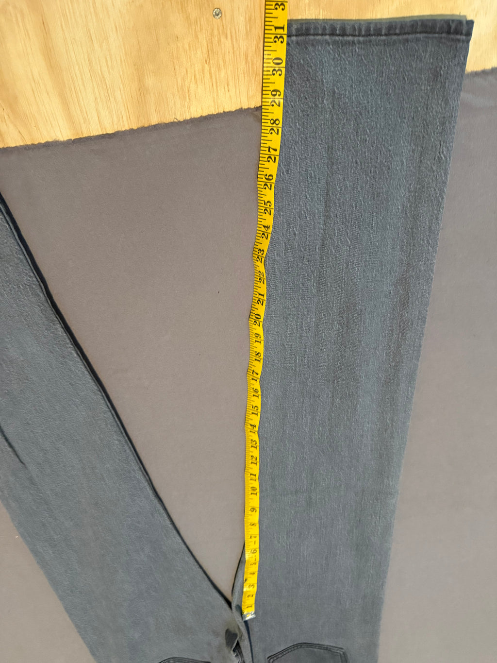 Levi’s 501 Original Jeans W28 L34 – Faded Charcoal Black Straight Leg Denim