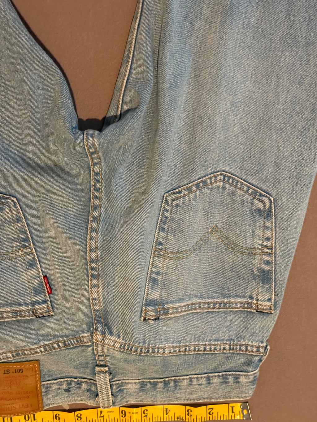 Levi’s 501 ST Light Wash Straight Leg Jeans – W28 L32 – Classic Button Fly Denim