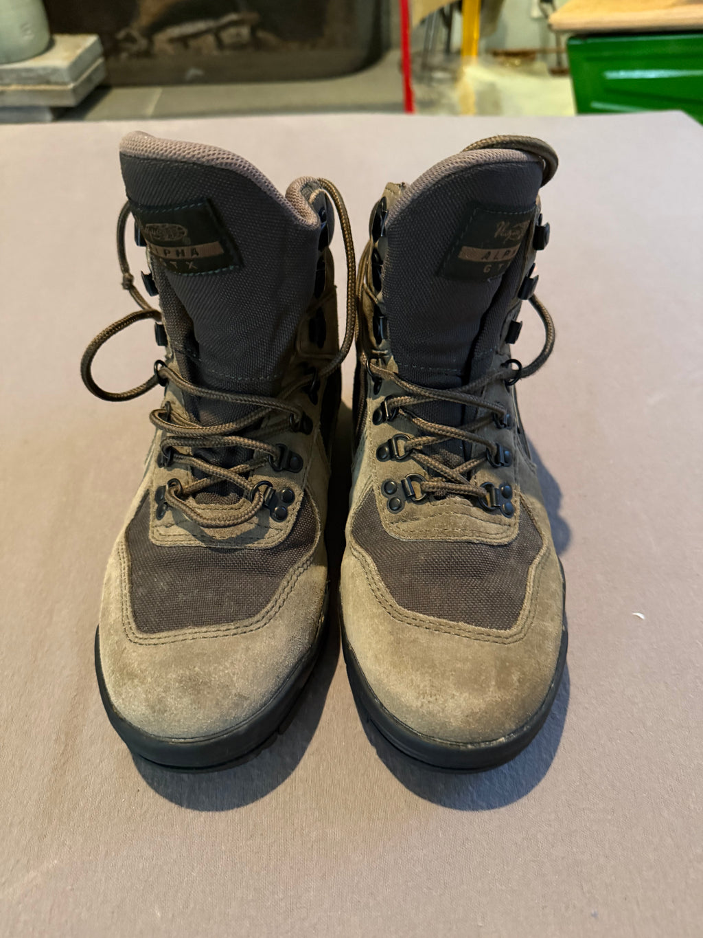 Vintage Vasque Alpha GTX Gore-Tex Hiking Boots – Olive Brown Suede & Mesh
