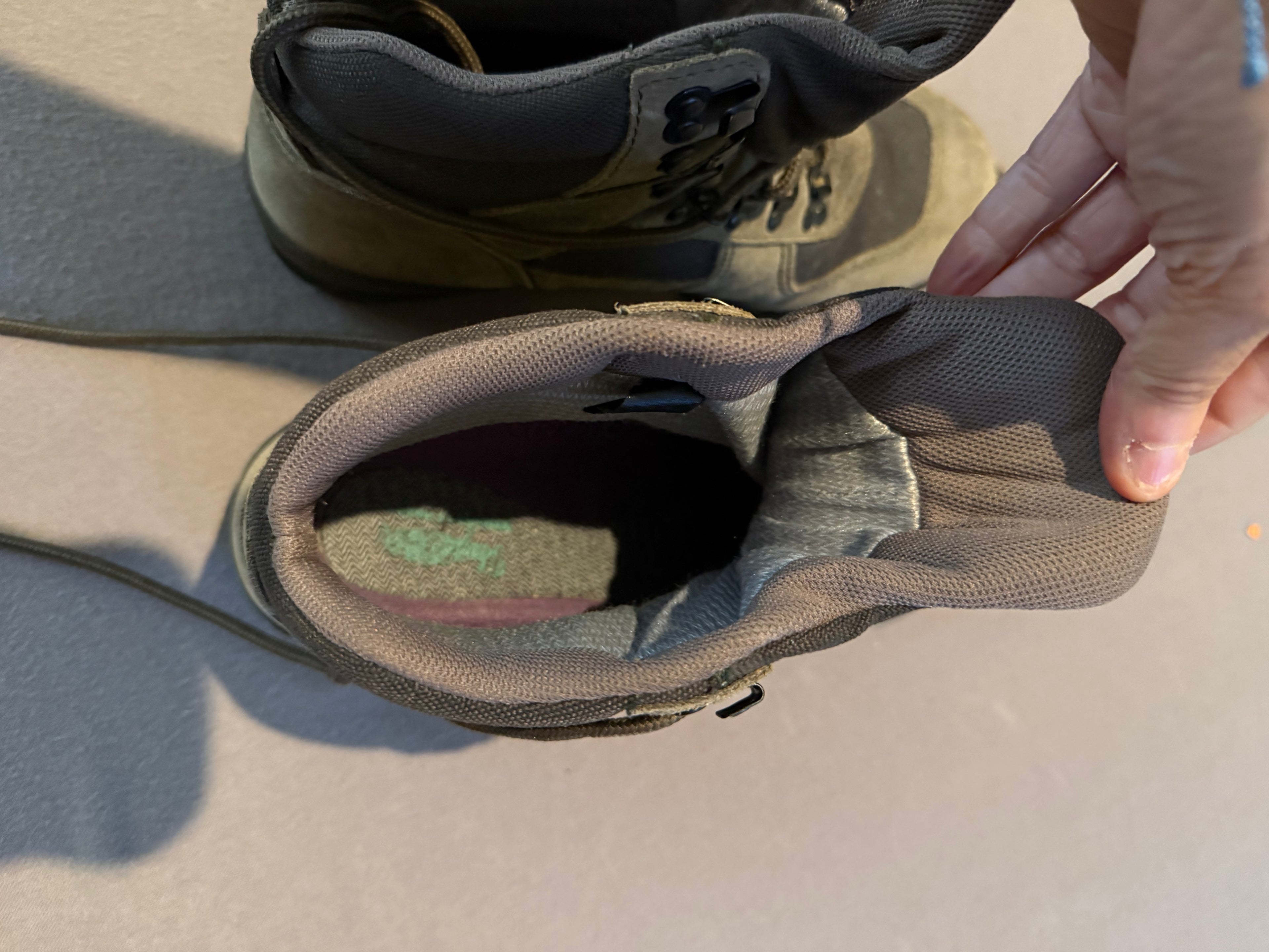 Vintage Vasque Alpha GTX Gore-Tex Hiking Boots – Olive Brown Suede & Mesh