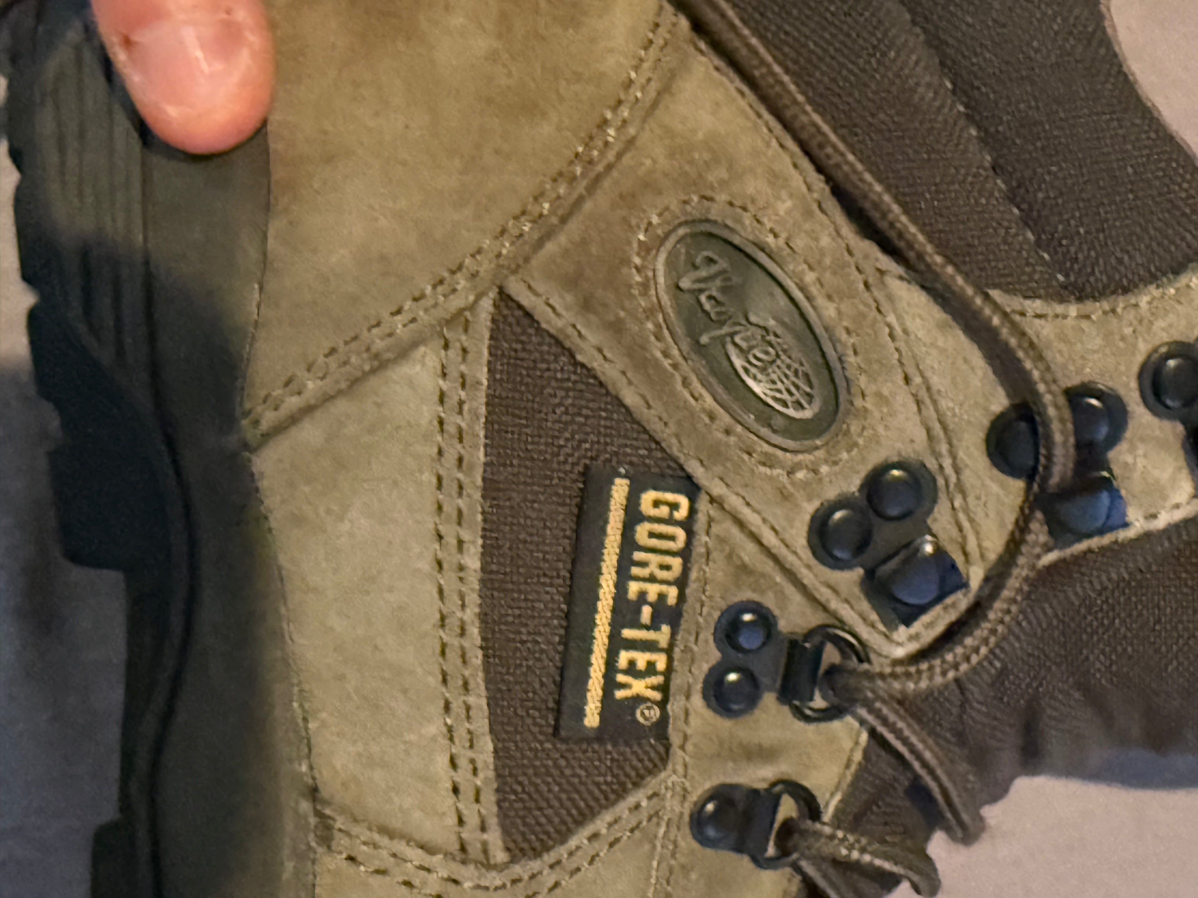 Vintage Vasque Alpha GTX Gore-Tex Hiking Boots – Olive Brown Suede & Mesh