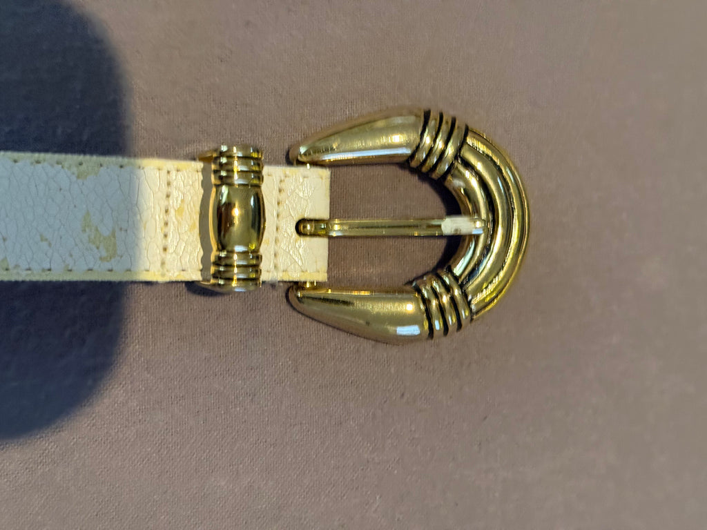 Vintage Lissie White Faux Leather Belt Gold Statement Buckle Size Small Y2K