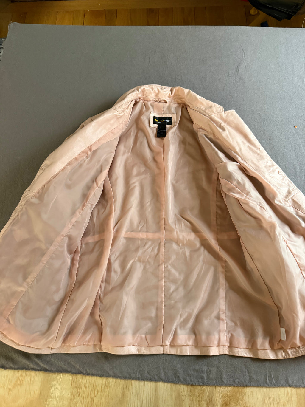 Vintage Metro Style Light Pink Leather Jacket – Size 14
