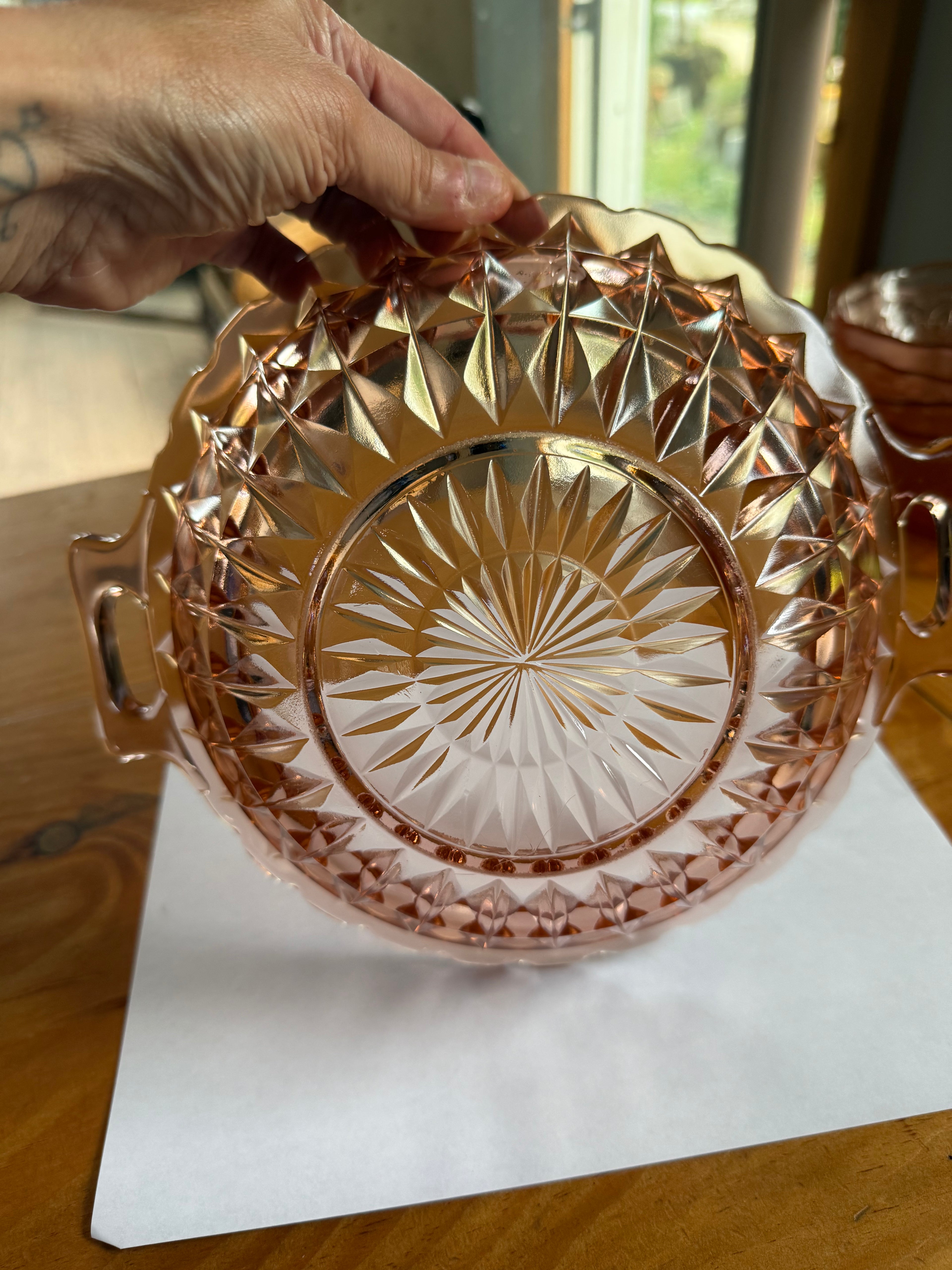 Vintage Pink Depression Style Glass Bowl – Ornate Starburst Diamond Pattern Scalloped Edge