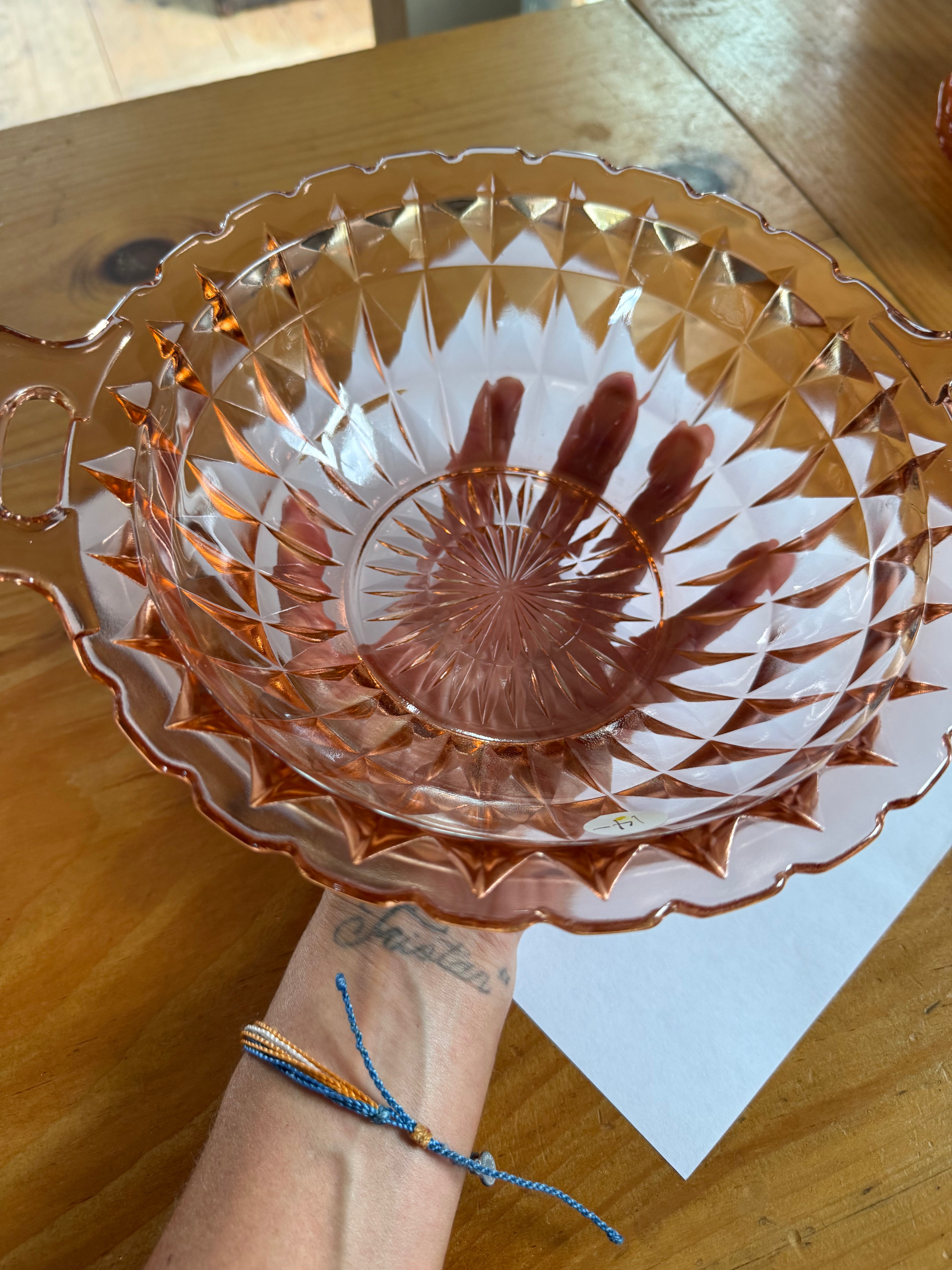 Vintage Pink Depression Style Glass Bowl – Ornate Starburst Diamond Pattern Scalloped Edge