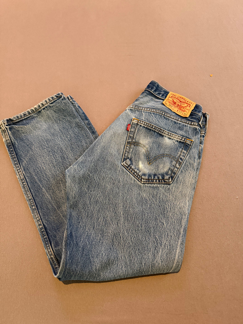 Vintage Levi’s 501 Jeans W33 L30 – Distressed Medium Wash Button Fly Straight Leg Denim