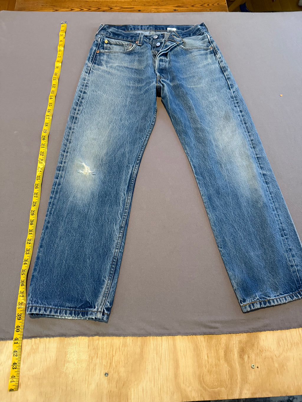 Vintage Levi’s 501 Jeans W33 L30 – Distressed Medium Wash Button Fly Straight Leg Denim