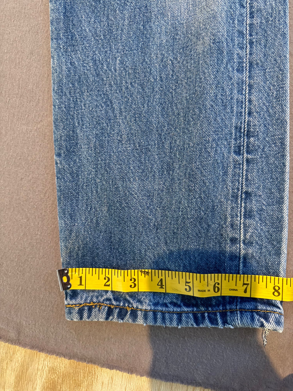 Vintage Levi’s 501 Jeans W33 L30 – Distressed Medium Wash Button Fly Straight Leg Denim