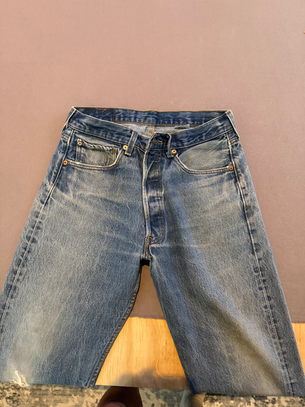 Vintage Levi’s 501 Jeans W33 L30 – Distressed Medium Wash Button Fly Straight Leg Denim